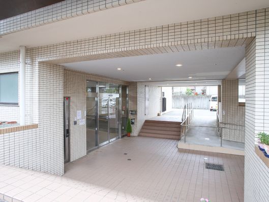 建物入り口