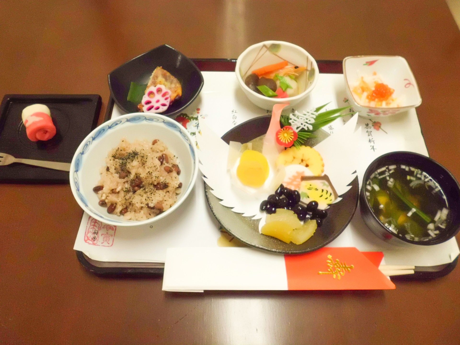 「ファミニューすみだ文花」のお食事。季節感のあるお食事を提供している。