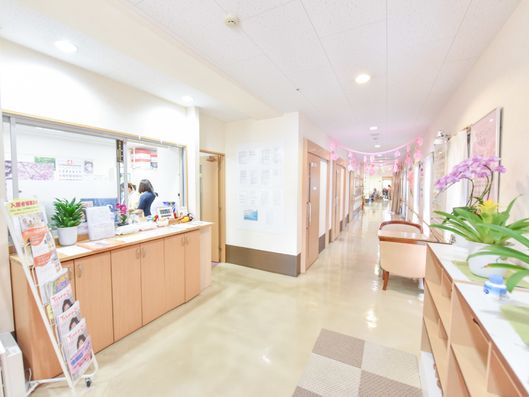 玄関から廊下へ