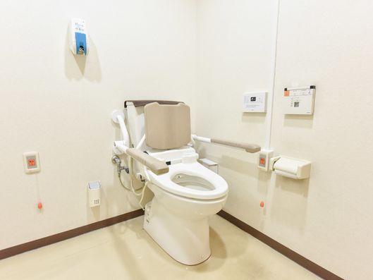施設内のトイレ