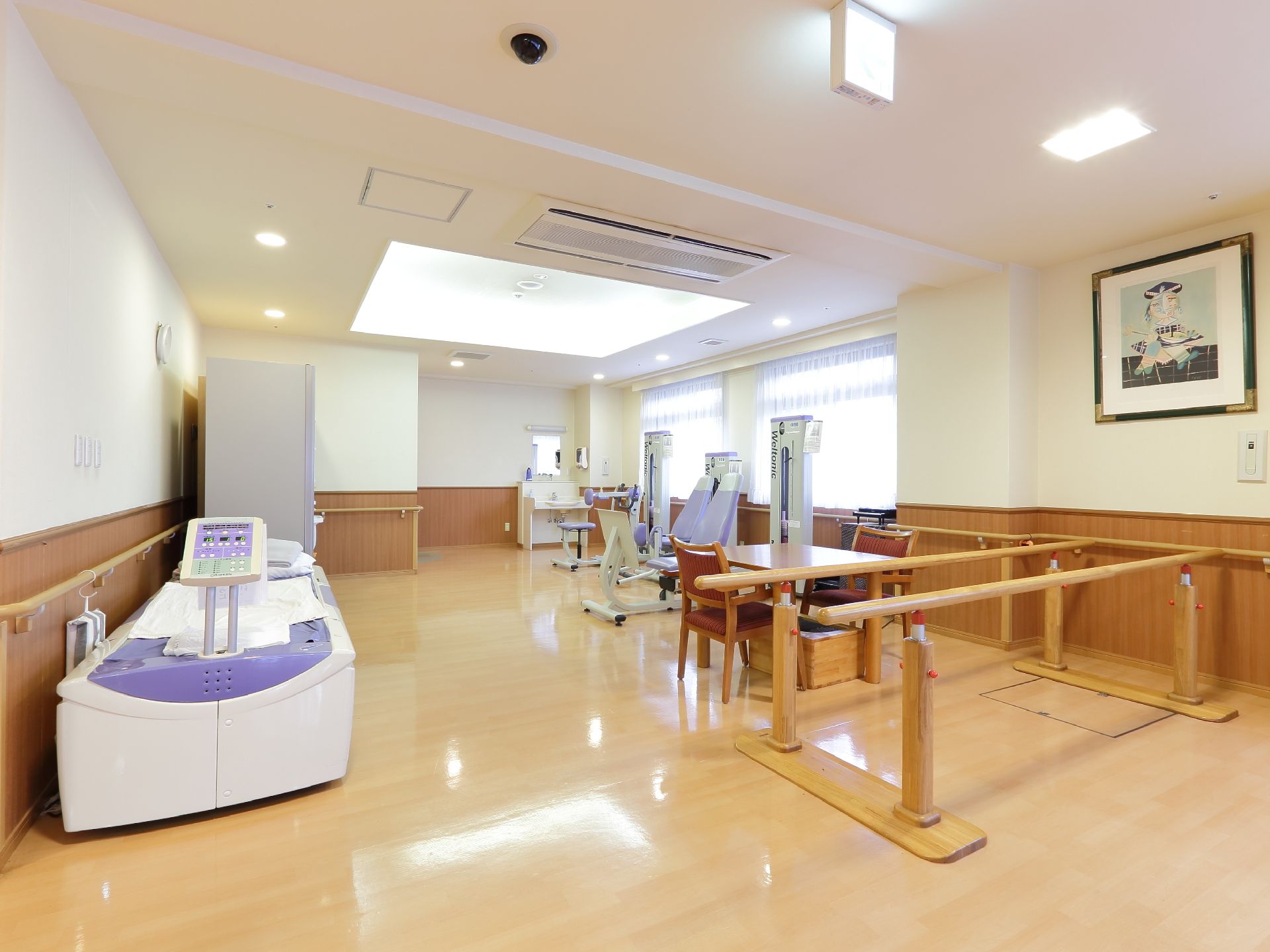 理学療法士がついて、きちんと指導してくれる機能回復訓練室。また個人の体調や体力に応じて行うので、安全に機能回復や体力増進が出来る。