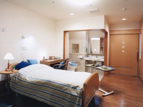 すべての部屋に個室トイレを用意している。自室から共同トイレが遠い場合は、こちらをご使用になられた方が便利である。