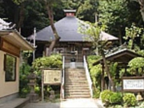 県指定の無形民俗文化財に登録されたお堂が近くにある。緑も豊かで、ご家族様との外出時などに訪問することができる。