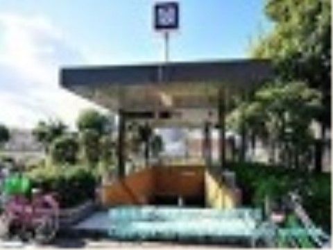 地下鉄谷町線　出戸駅の様子