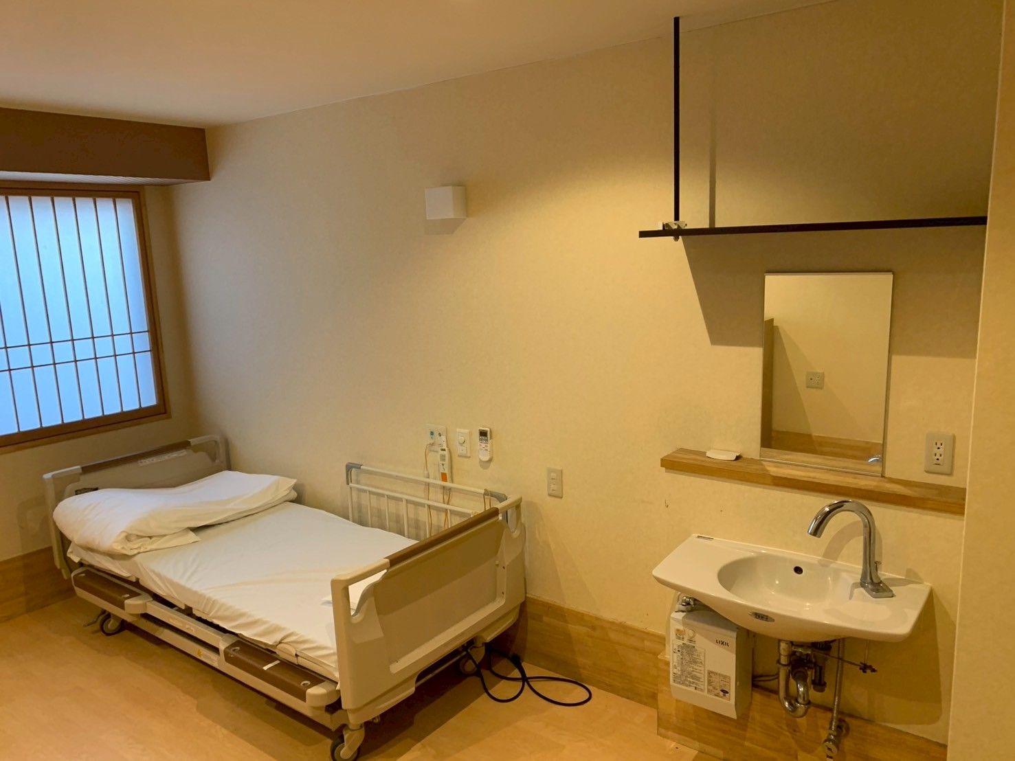 シンプルな個室の様子