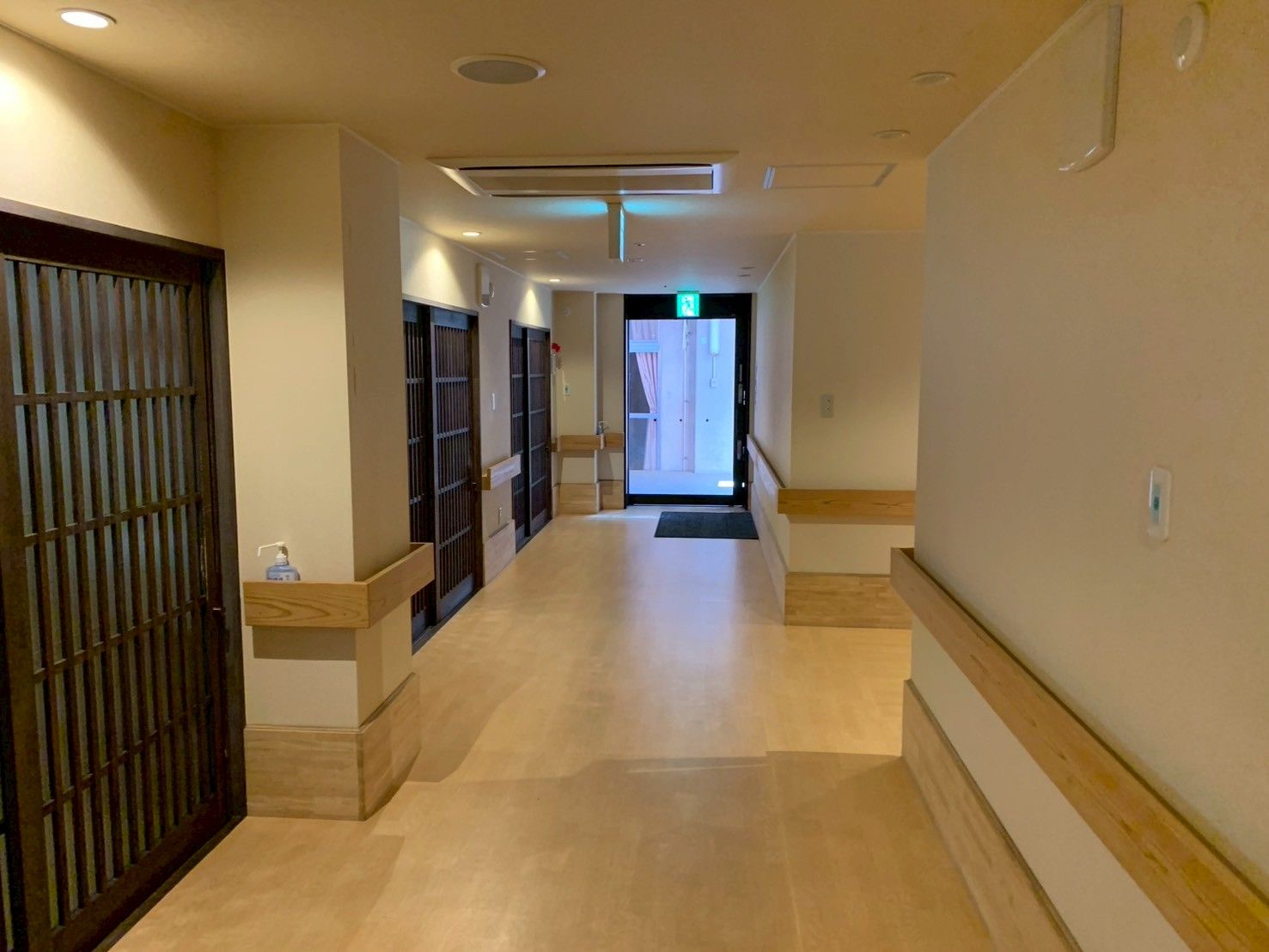 落ち着いた廊下