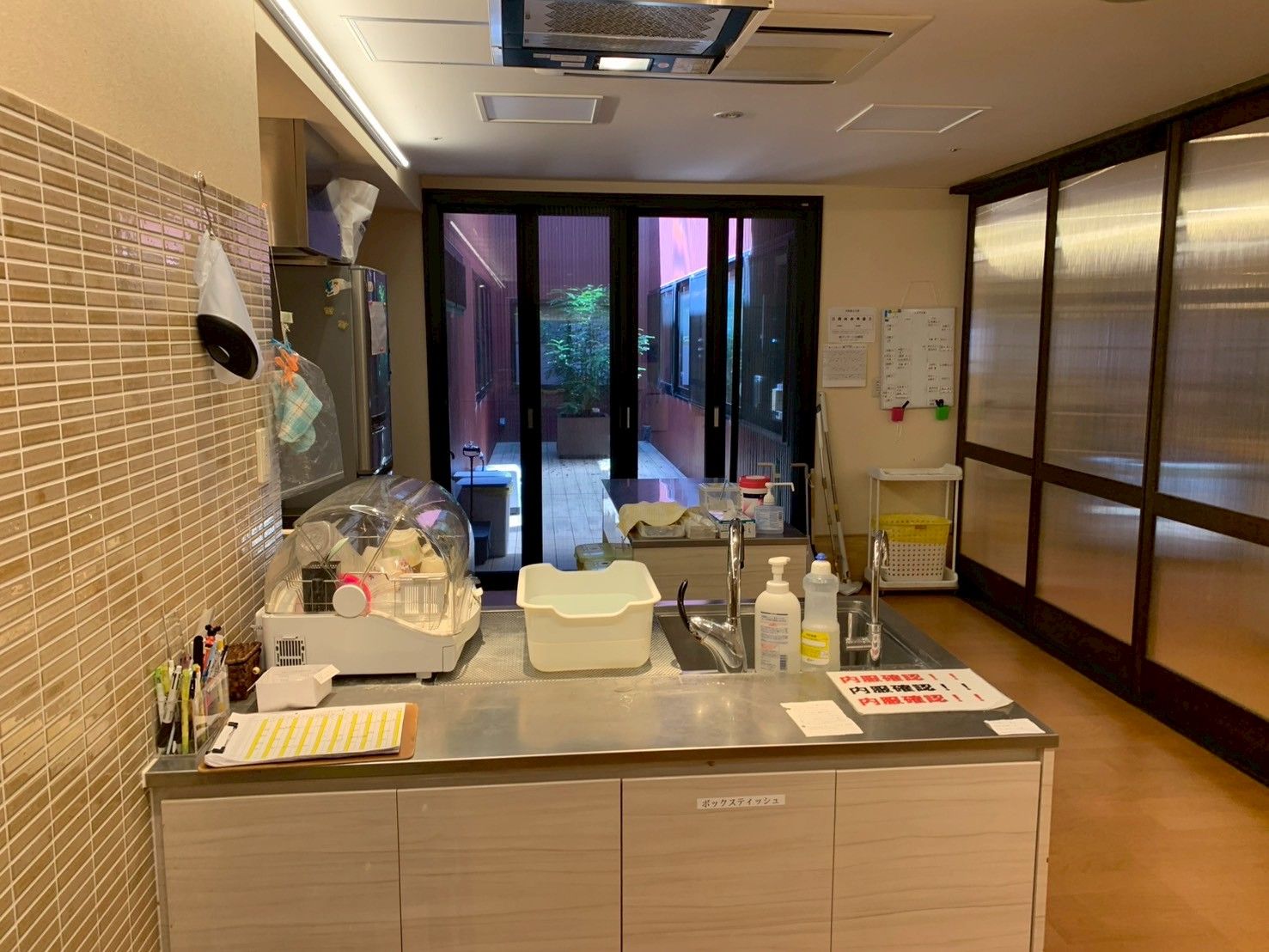 清潔なキッチンの様子