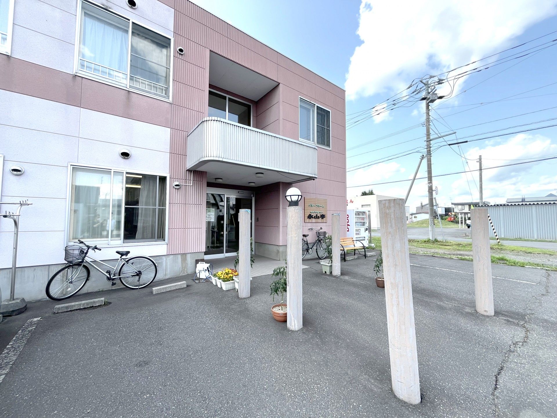 エントランスの外観
