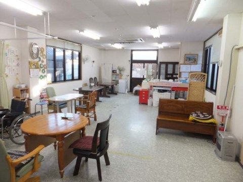 100年ながいきホームの日常。デイサービスの経験・知識・実績もございます。
