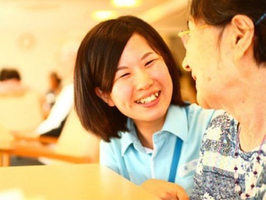 スタッフとご入居者様