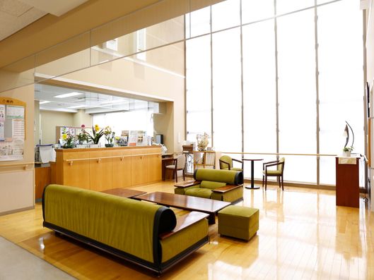 吹き抜けのフロントホール