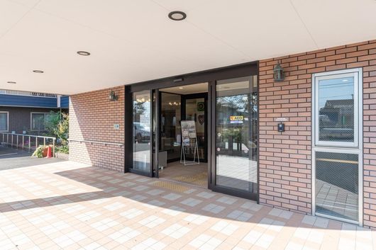 外観エントランス