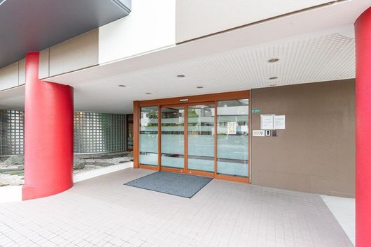 外観エントランス