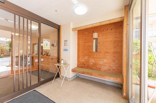 外観エントランス