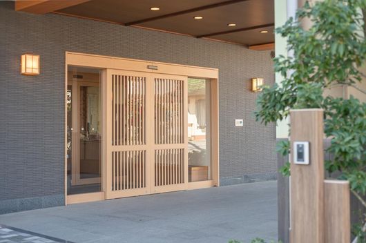 外観エントランス