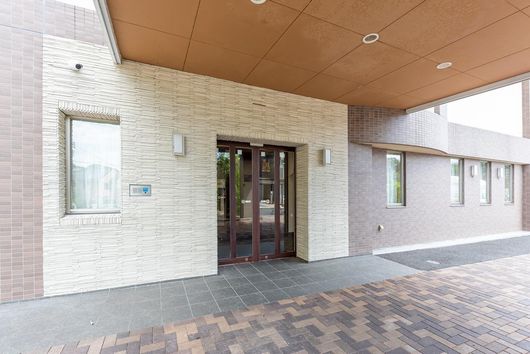 外観エントランス