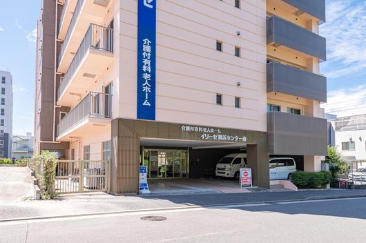 外観エントランス