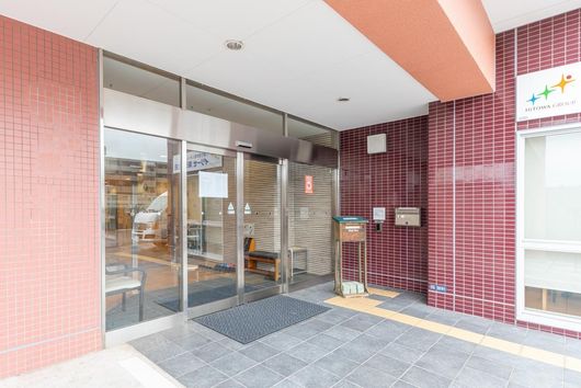 外観エントランス