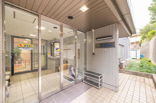 外観エントランス