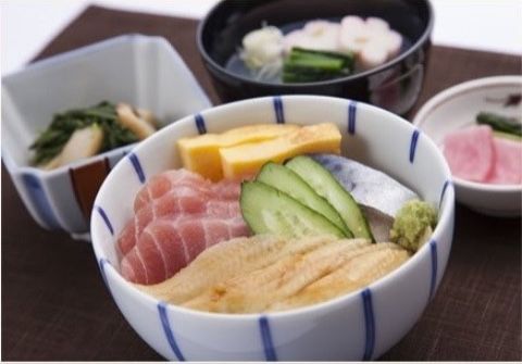 ドーミー中野江古田の食事。毎日出来たての美味しいお食事をご提供いたします。新鮮・旬なお食事を使用しますので毎日楽しみにお食事いただけます。