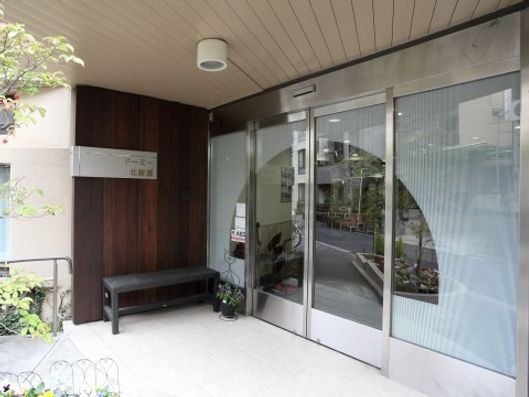 正面エントランス