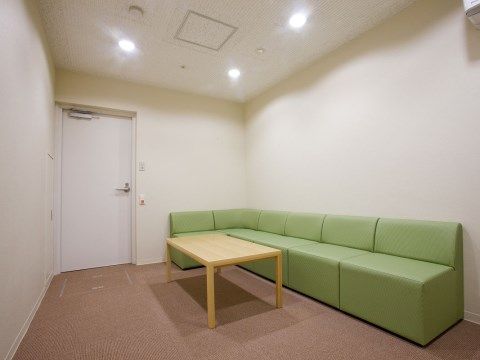 防音効果を設けている部屋も用意している。カラオケなどのレクリエーションをして、リフレッシュすることができる。