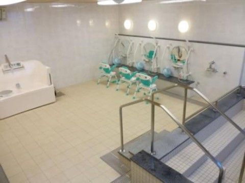 「ココファンはさま」の浴室。広い浴室で入浴できます。