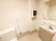 バリアフリー設計のトイレ空間