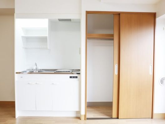 夫婦部屋キッチン・クローゼット