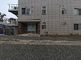 静かな住宅街の建物外観