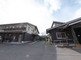 静かな住宅街にある施設外観