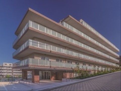 「ニチイホーム 中馬込」の外観。マンションのような佇まいをしている。
