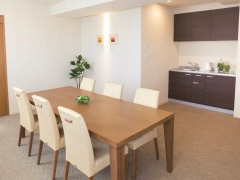 「ニチイホーム 中馬込」のファミリールーム。ご家族と利用できる歓談スペース。