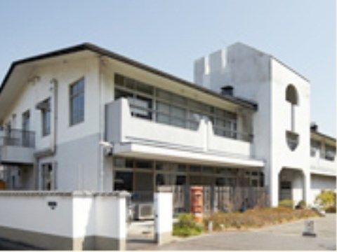 施設が立地する土地は、歴史が深い土地柄で神社や寺が多数残存しており歴史資料館が建立され、多数の収蔵品を保管している。