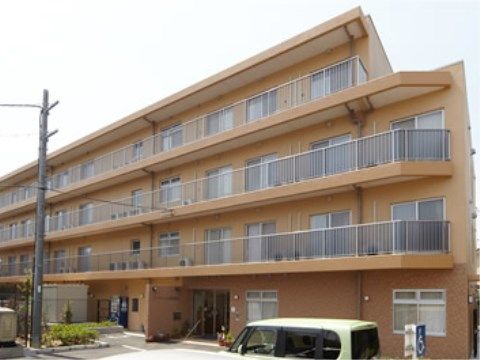 ゆったりとした高齢者住宅の外観
