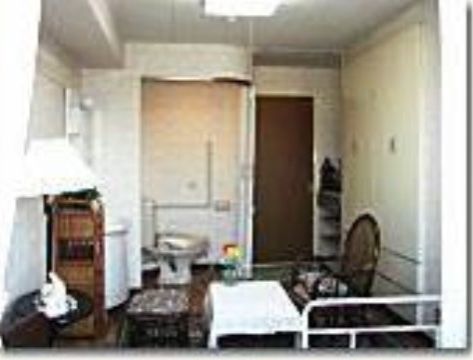 居室には、全室にカメラとナースコールが設置してあり、入居者様が安全に生活することができるようになっている。