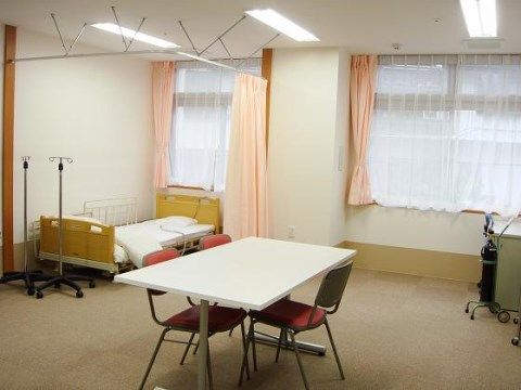 ベストライフ横浜港南の健康管理室。利用者様の健康状態などをこちらで話し合い、常に質の高いサポートが出来るように心がけております。