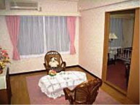ベストライフさがみ野の居室（モデルルーム）。完全個室制の居室だから、プライバシーをしっかりと守れます。