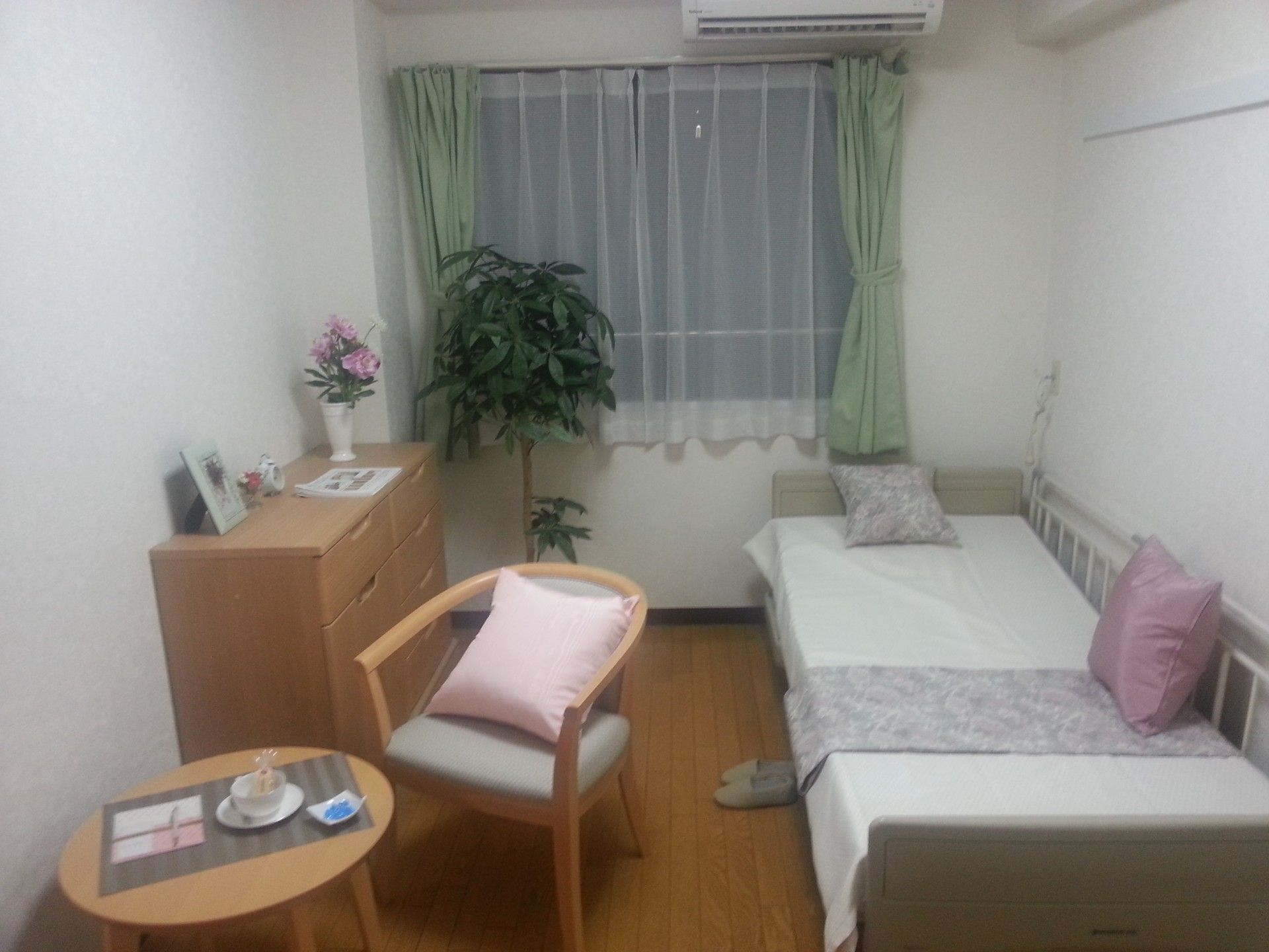 ベストライフ船橋南の居室。完全個室制となっている居室では、毎日を自分のリズムで、有意義にお過ごしいただけます。