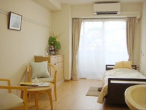 ベストライフ志木の居室。毎日を充実した時間とするため、居室を完全個室制としています。