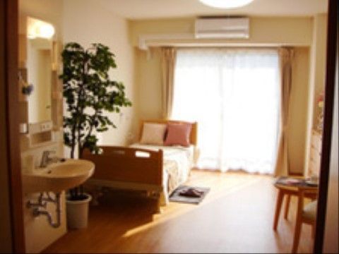 ベストライフ志木の居室。毎日を充実した時間とするため、居室を完全個室制としています。