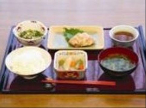 「ラ・ヴィ南浦和Ⅱ」のお食事。入居者様の体調に合った、お食事も提供ができる。