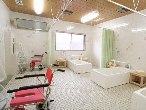 「ベストライフ浜松」の一般浴室。水回りは汚れやすいので、常に換気、掃除を行っている。
