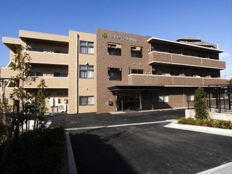 「ベストライフ浜松」の外観。5階建てで、マンション暮らしと変わらない、日常生活が行える。