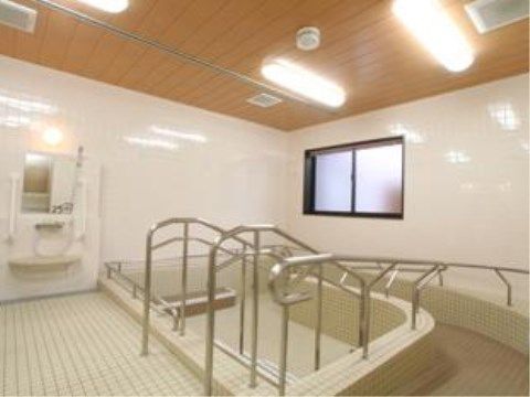 「ベストライフ富士」の浴室。仕様後は必ず、小窓を開け十分な換気を行っている。