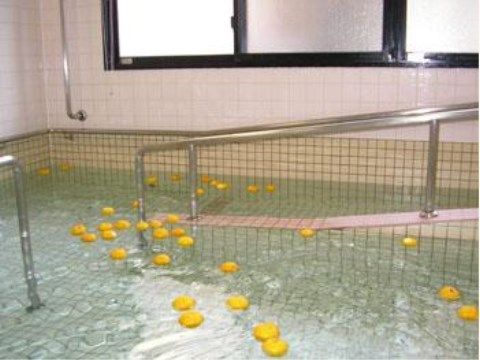 ベストライフ愛知の一般浴室。毎日多くの入居者様で賑わっての楽しい入浴となっております。