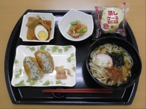 ベストライフ香里園の食事。季節を感じながらお食事をしていただけるお料理のご提供をしております。