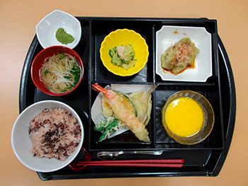 「ベストライフ堺北」のお食事 栄養バランス抜群のお食事です。