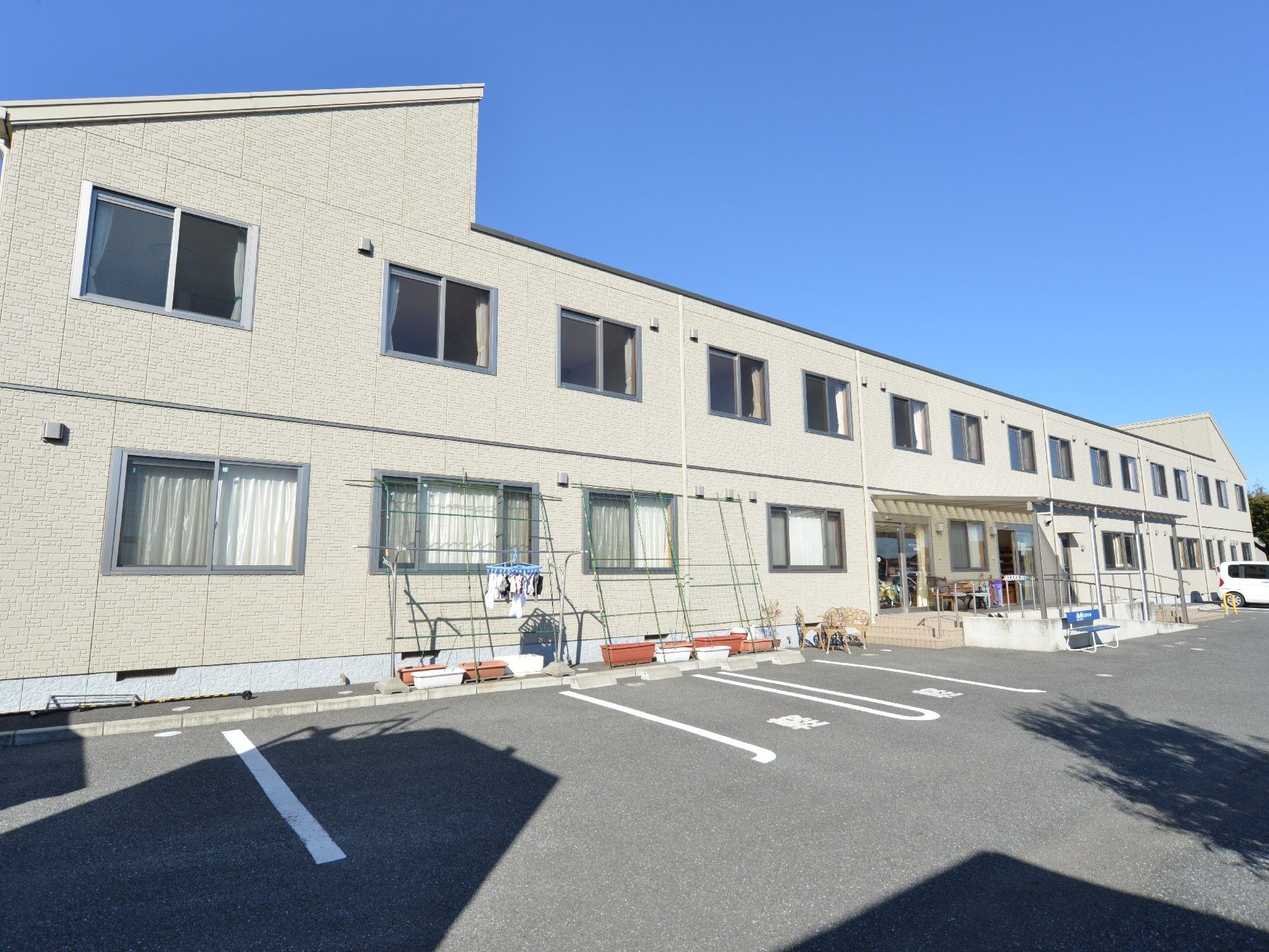 「あんしんホーム高崎岩鼻」の環境。自然に囲まれながら都心へも行きやすい。