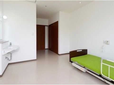 あんしんホーム川口の居室。1人用の洋室。